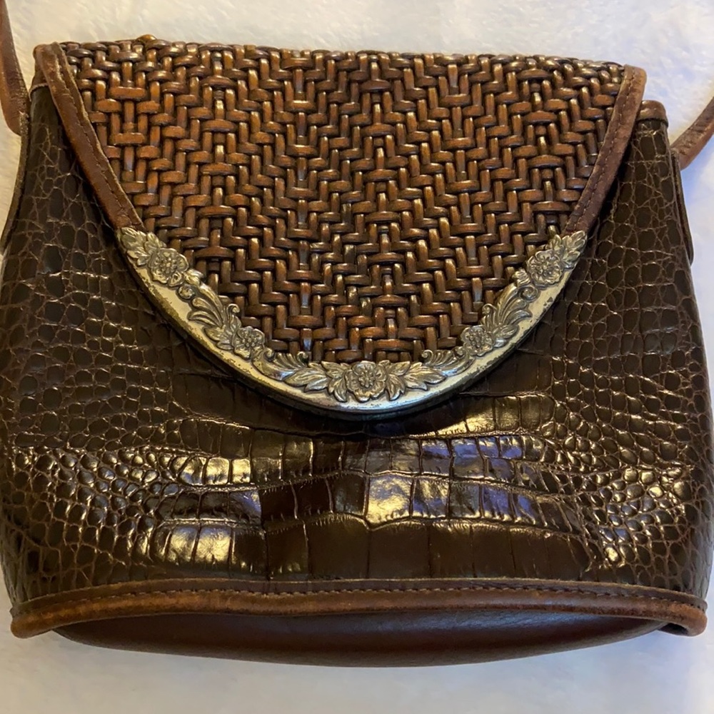 Beautiful, unique Brighton shoulder bag. Chocolate leather with stunning weaving